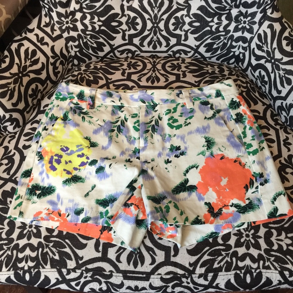 Gap multi color shorts